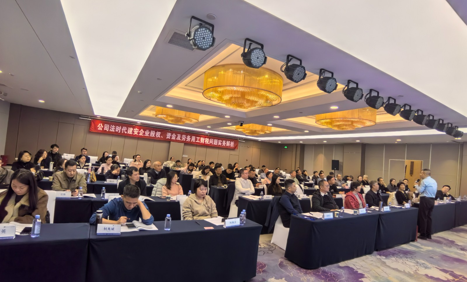 1760079701929909.jpeg e031d139a6f2355e3176af53c1720e3.jpg